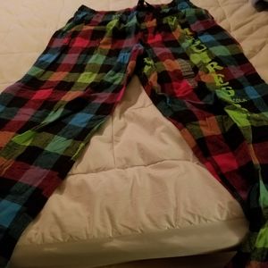 Mcguires pub multi colored flannel pants size xxl.